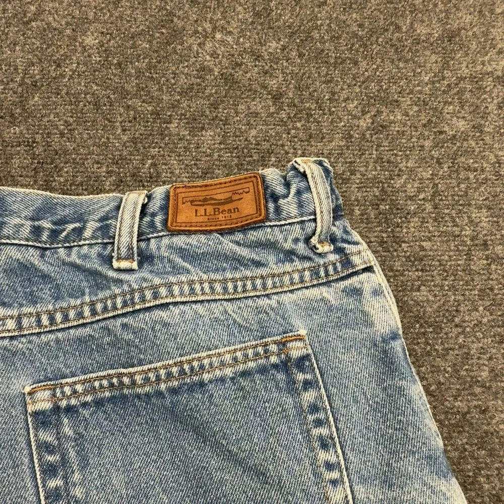 L.L. Bean waist flat